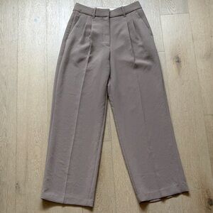 EUC aritzia effortless pant crepette CURVE FIT size 4 turner taupe